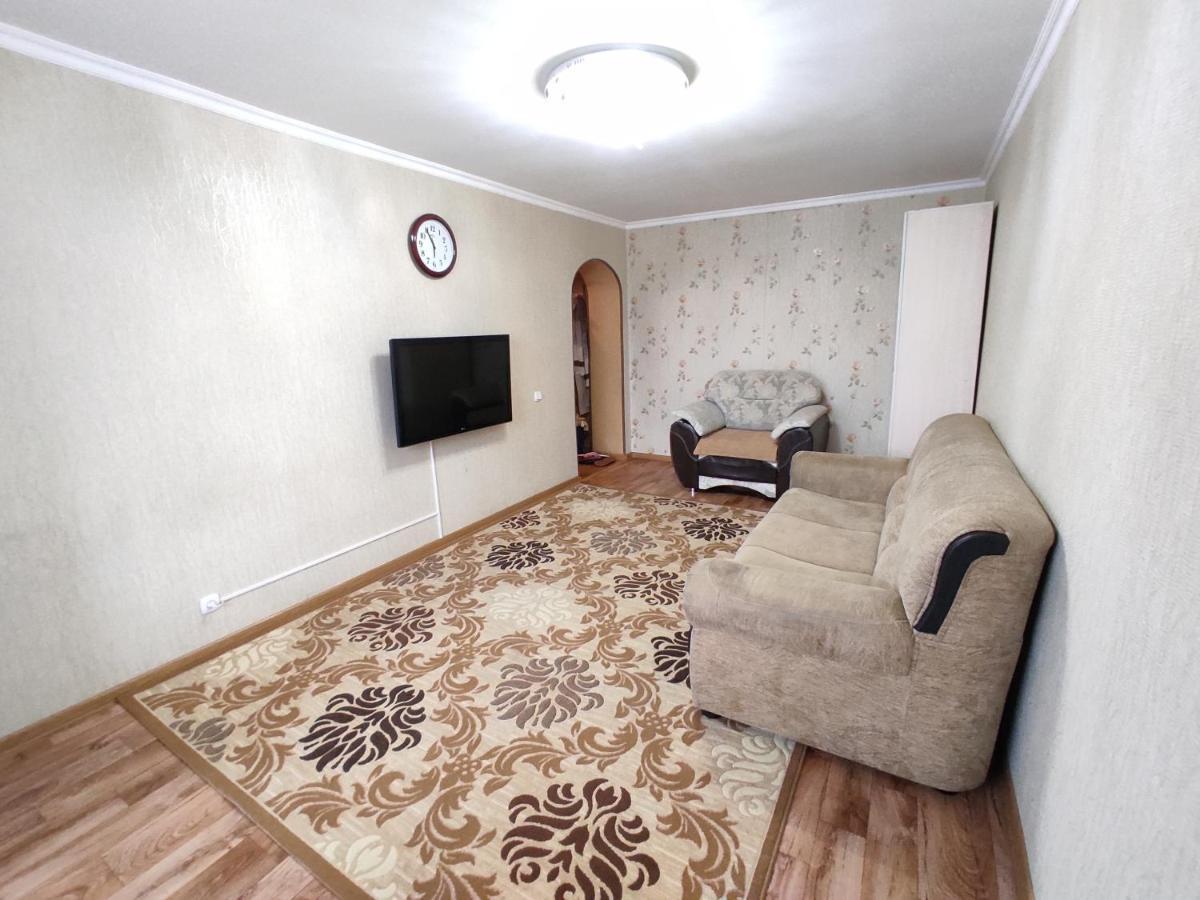 2 Ком Апартаменты В Центре Города Kostanay Exterior foto